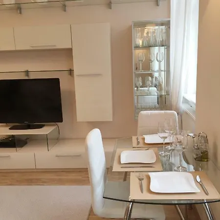 Apartment Dr. Becher Lux 60 M2 Karlovy Vary Exterior photo